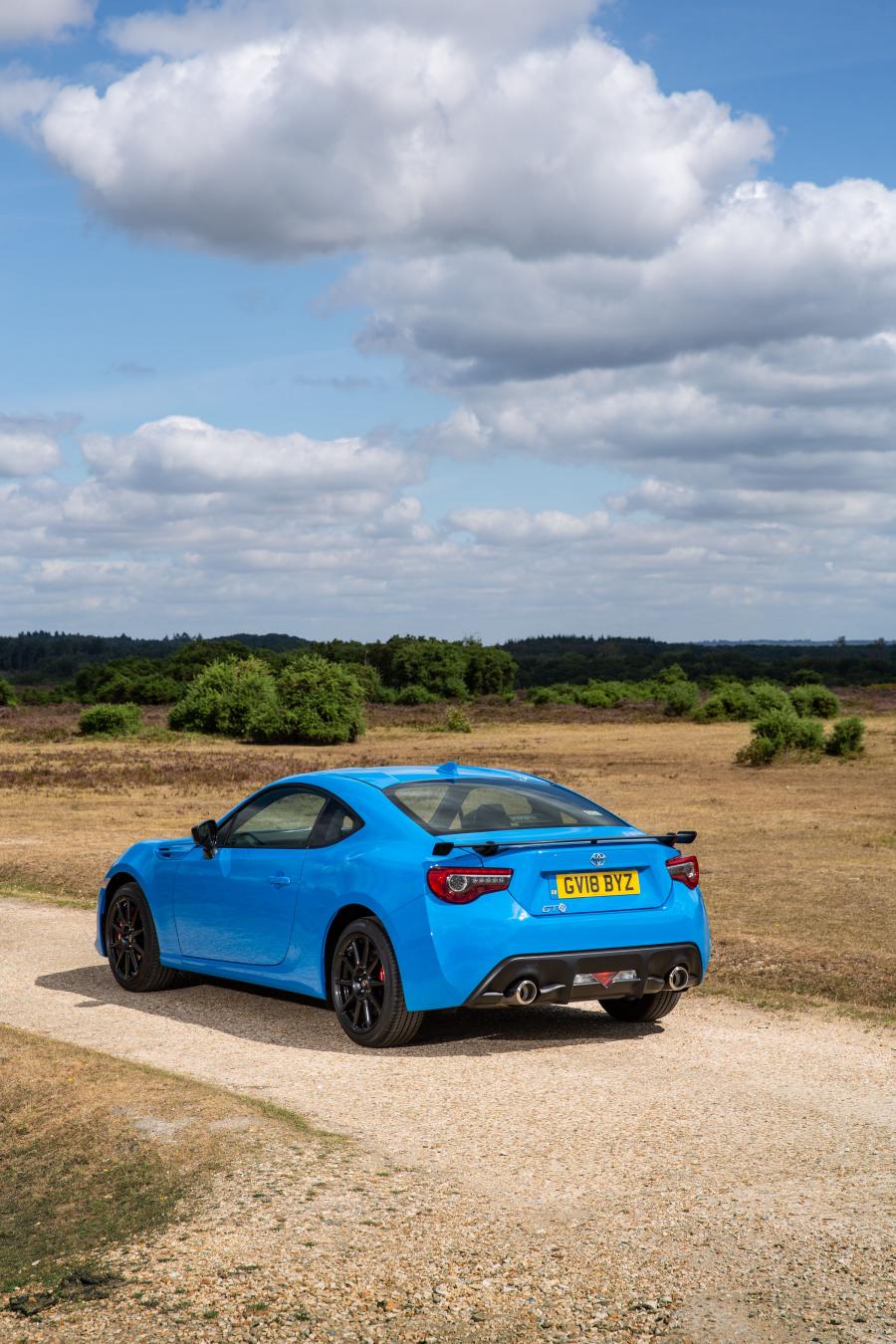  Toyota GT 86 Blue Edition 2018 года  (UK) (фото 18 из 40)